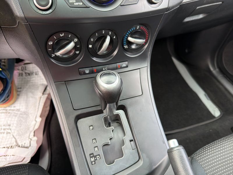 Used 2012 MAZDA MAZDA3 i Touring FWD image 18