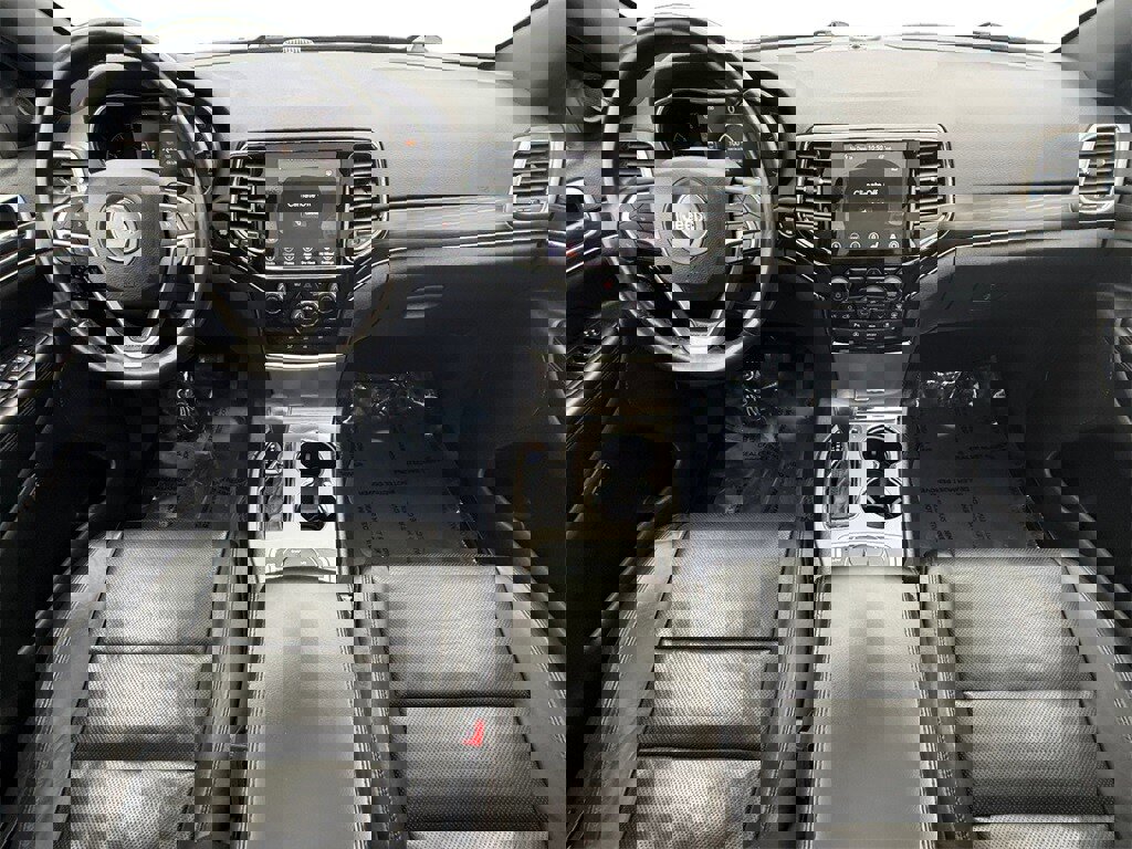 Used 2020 Jeep Grand Cherokee Limited w/ Luxury Group II image 12