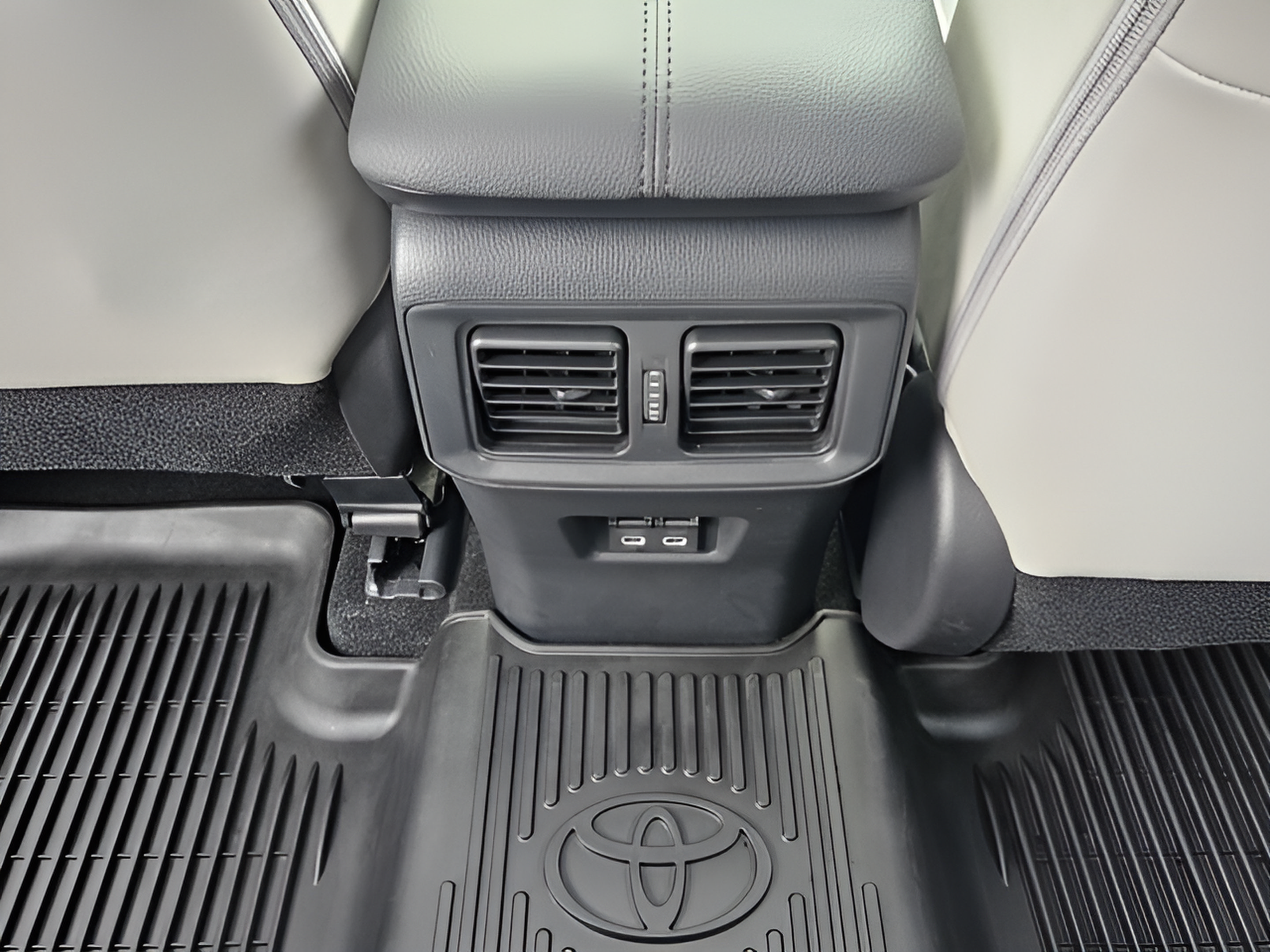 Certified 2025 Toyota RAV4 XLE Premium w/ Weather Package AWD/4WD image 11