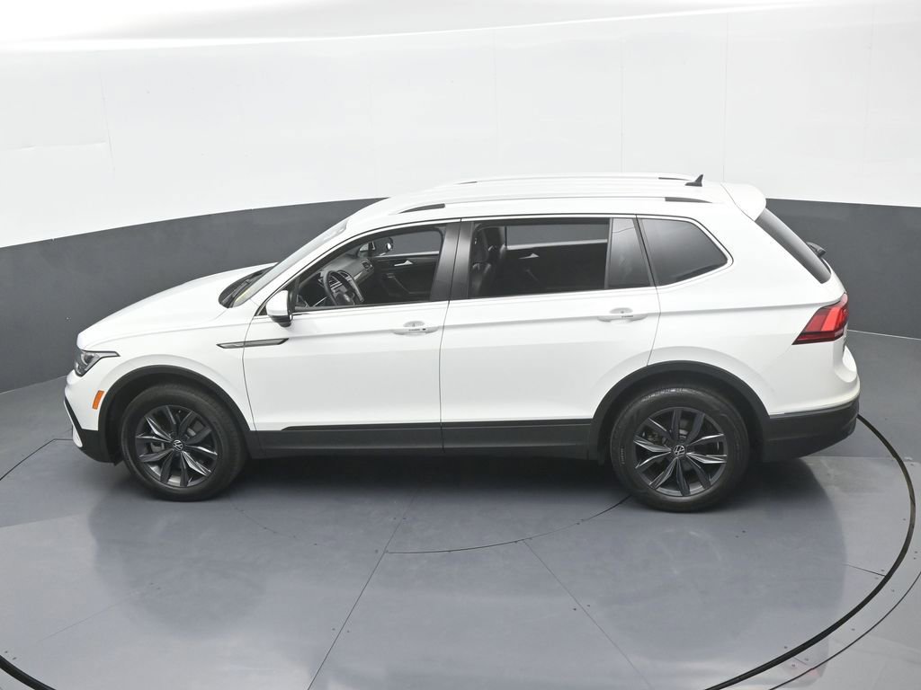 Used 2022 Volkswagen Tiguan SE image 49