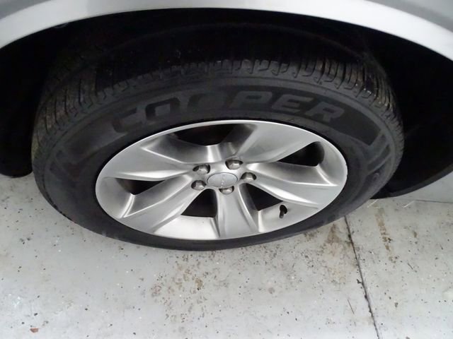 Used 2017 Dodge Challenger SXT image 21