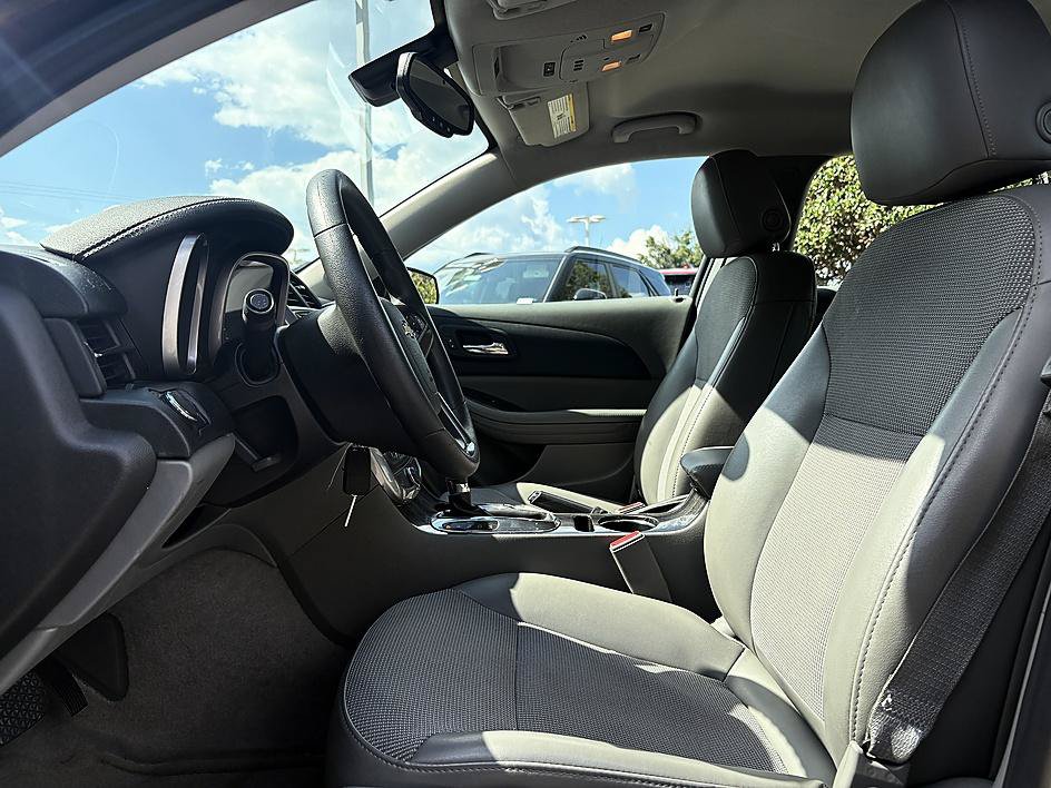 Used 2015 Chevrolet Malibu LT w/ Power Convenience Package FWD image 9