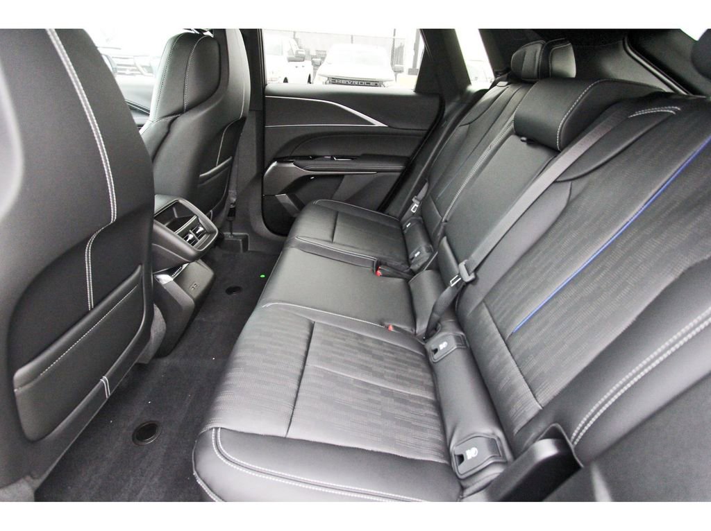 New 2026 Cadillac Lyriq Sport image 7