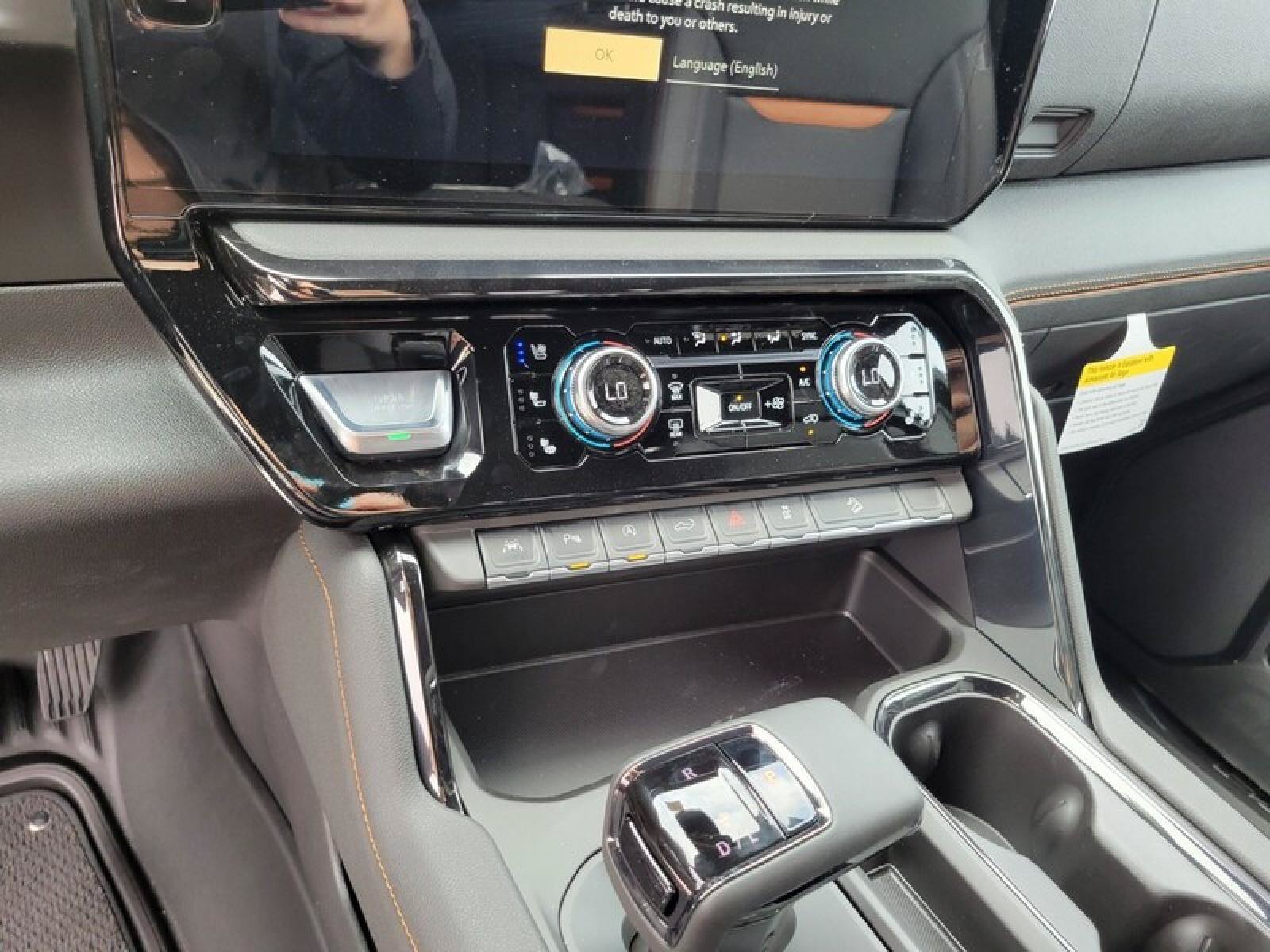 New 2026 GMC Sierra 1500 AT4 w/ AT4 Premium Package AWD/4WD image 17