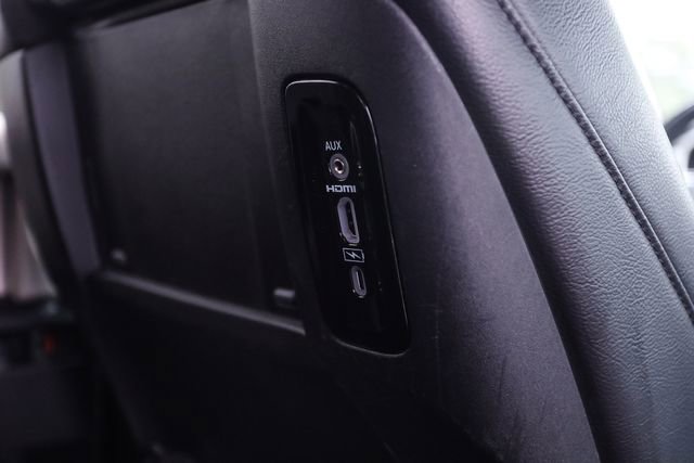 Used 2022 Chrysler Pacifica Touring-L w/ Uconnect Theater Family Group FWD image 62