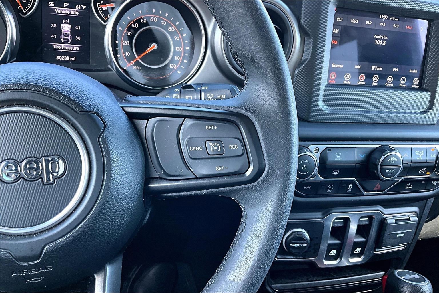 Used 2023 Jeep Wrangler Sport S image 12