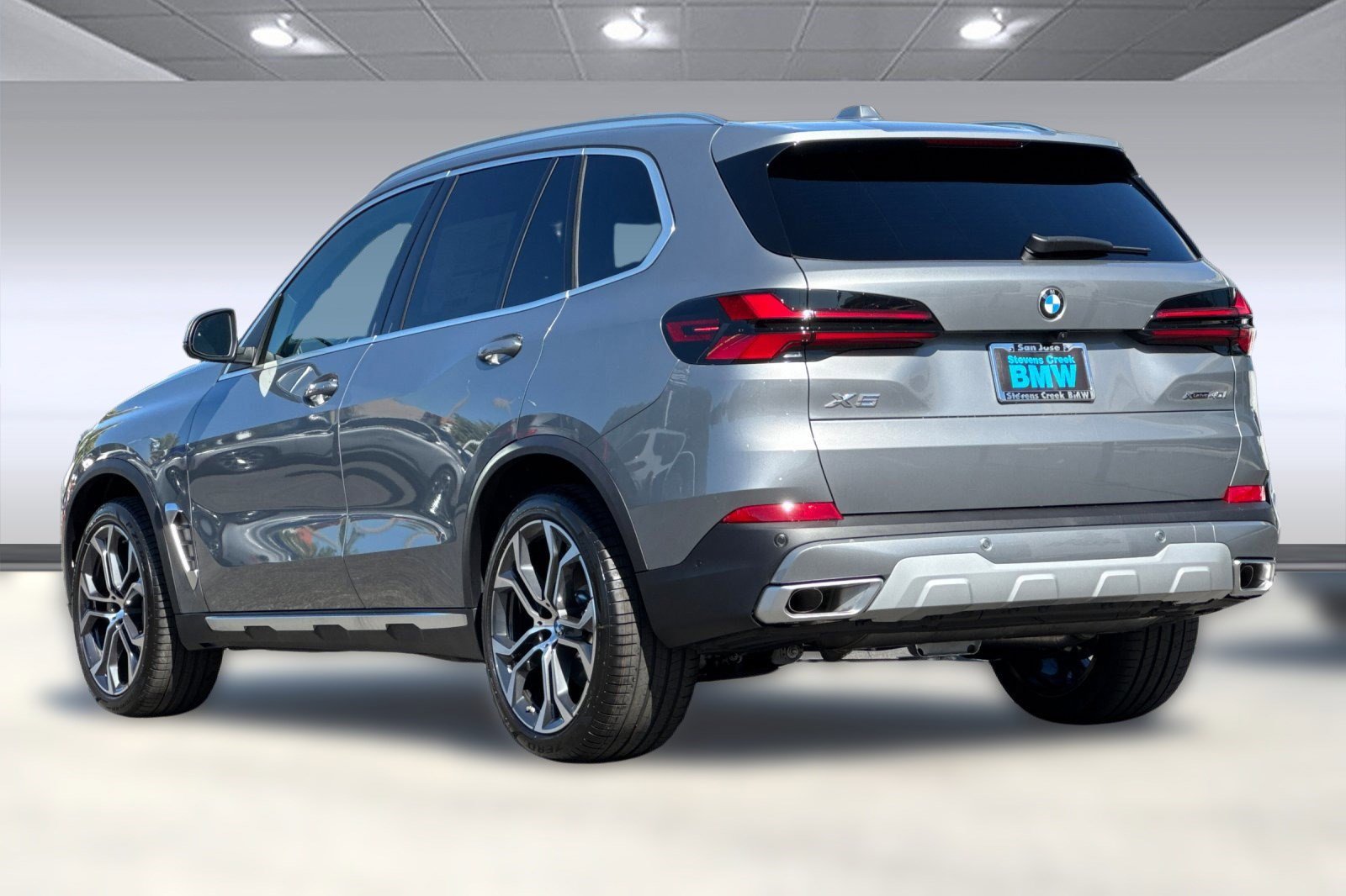 New 2026 BMW X5 xDrive40i image 3