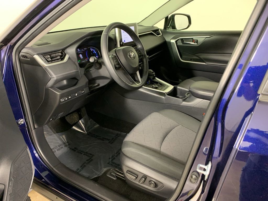 Used 2023 Toyota RAV4 XLE w/ Convenience Package AWD/4WD image 30