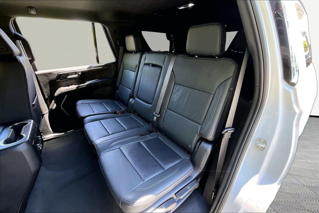 Used 2025 Chevrolet Tahoe LT image 16