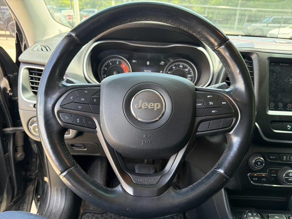 Used 2020 Jeep Cherokee Trailhawk AWD/4WD image 17