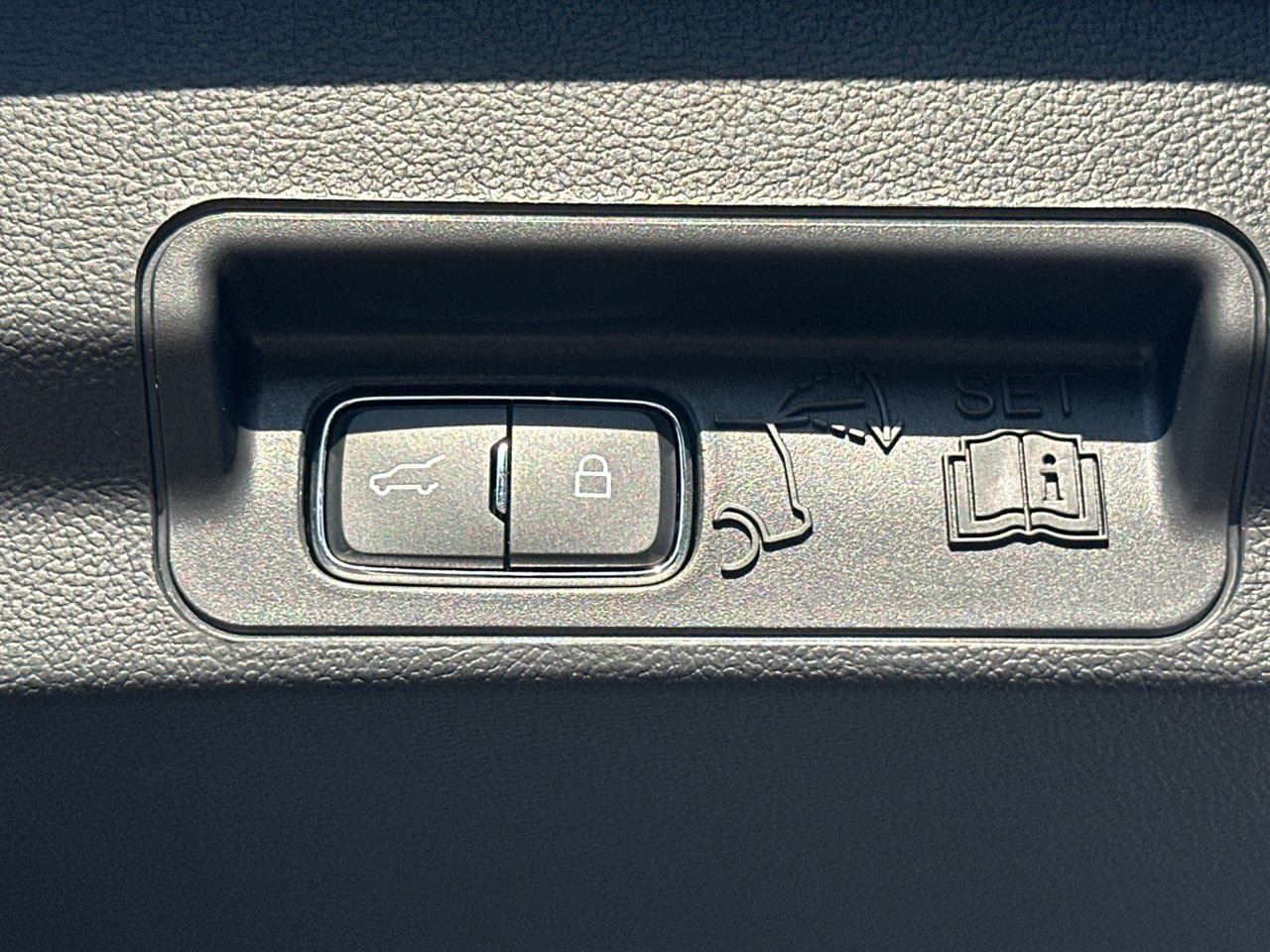 New 2026 Ford Explorer Active RWD image 19