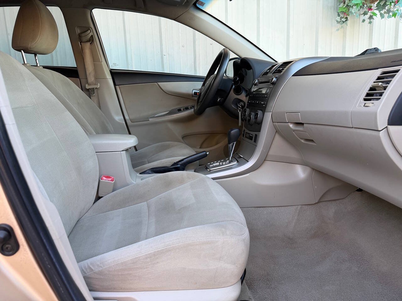 Used 2011 Toyota Corolla LE FWD image 21