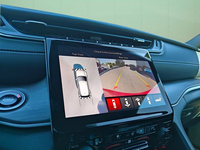 New 2025 Jeep Grand Cherokee L Limited w/ Luxury Tech Group II image 26