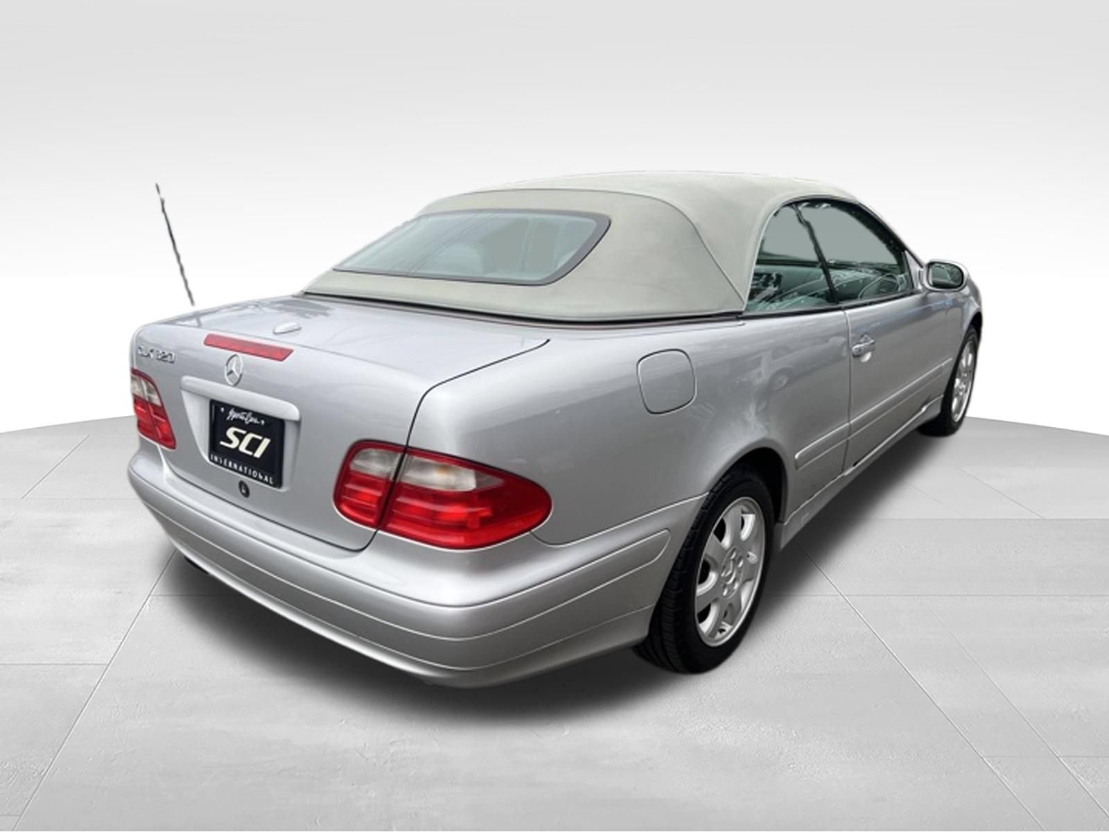 Used 2000 Mercedes-Benz CLK 320 Cabriolet image 5