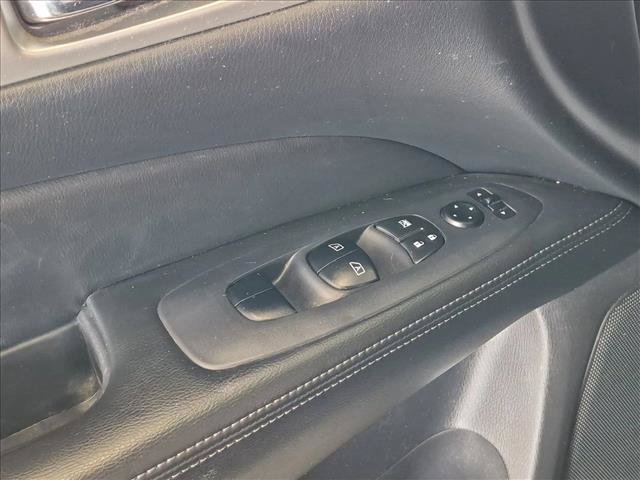 Used 2017 Nissan Pathfinder Platinum w/ Cargo Package FWD image 12