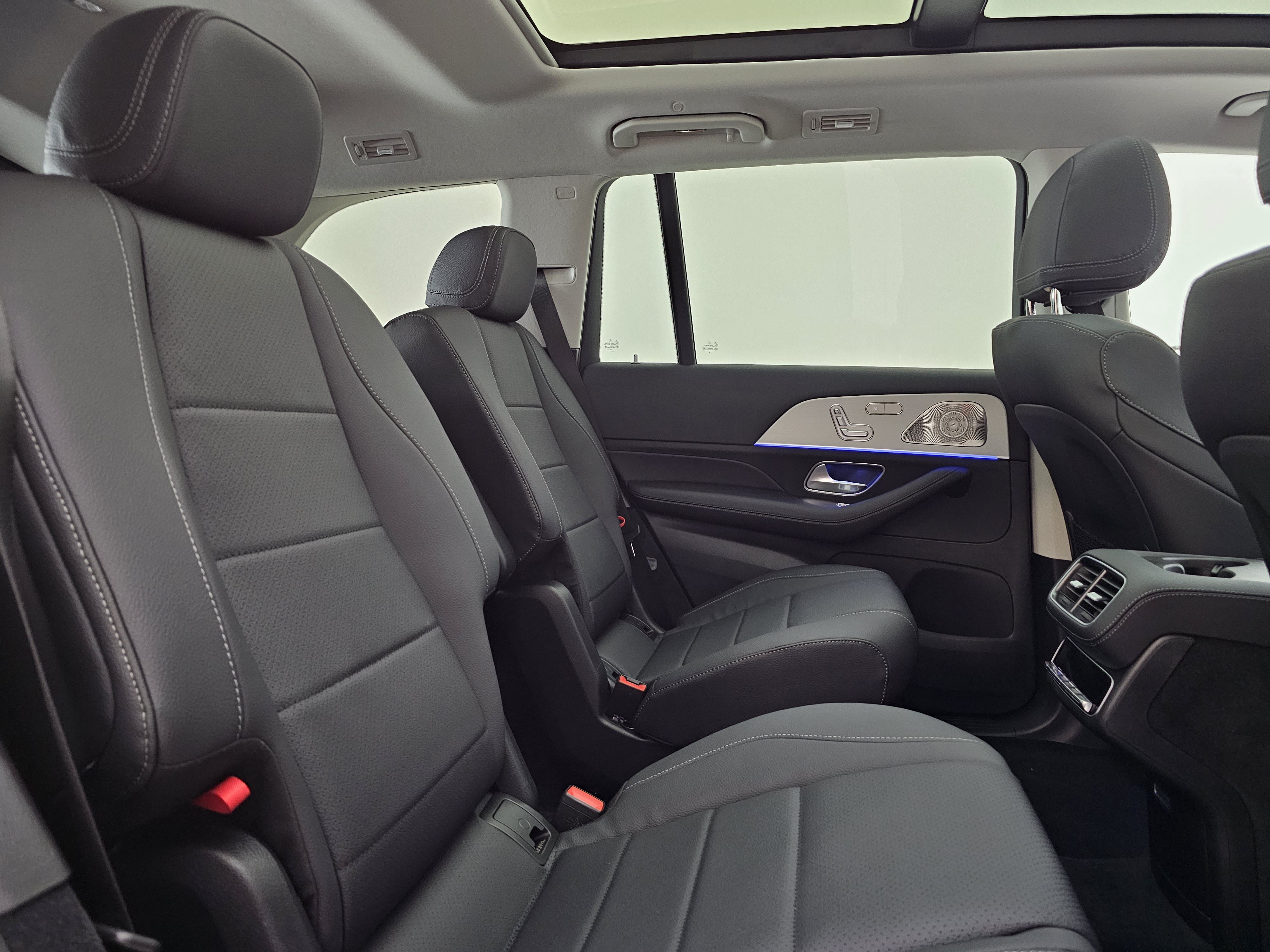 New 2026 Mercedes-Benz GLS 450 4MATIC image 30