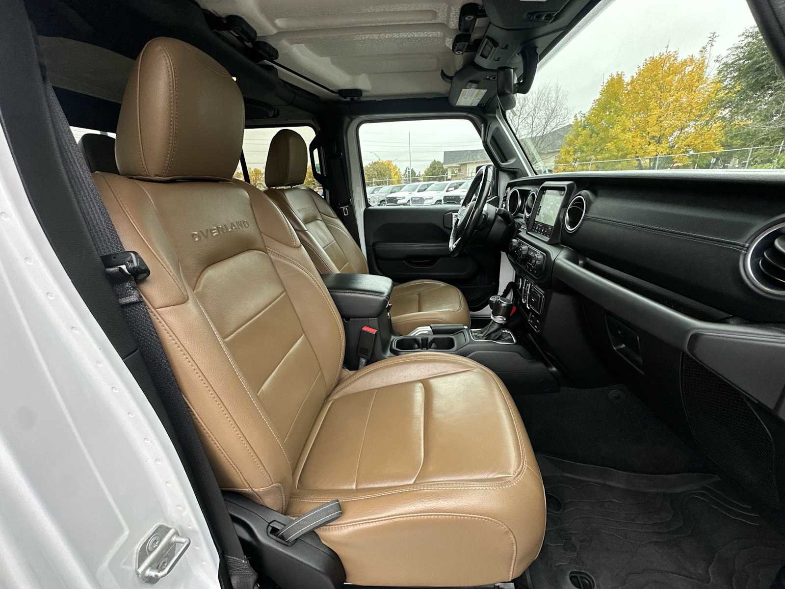 Used 2020 Jeep Gladiator Overland w/ Uconnect 4C Nav & Sound Group image 23