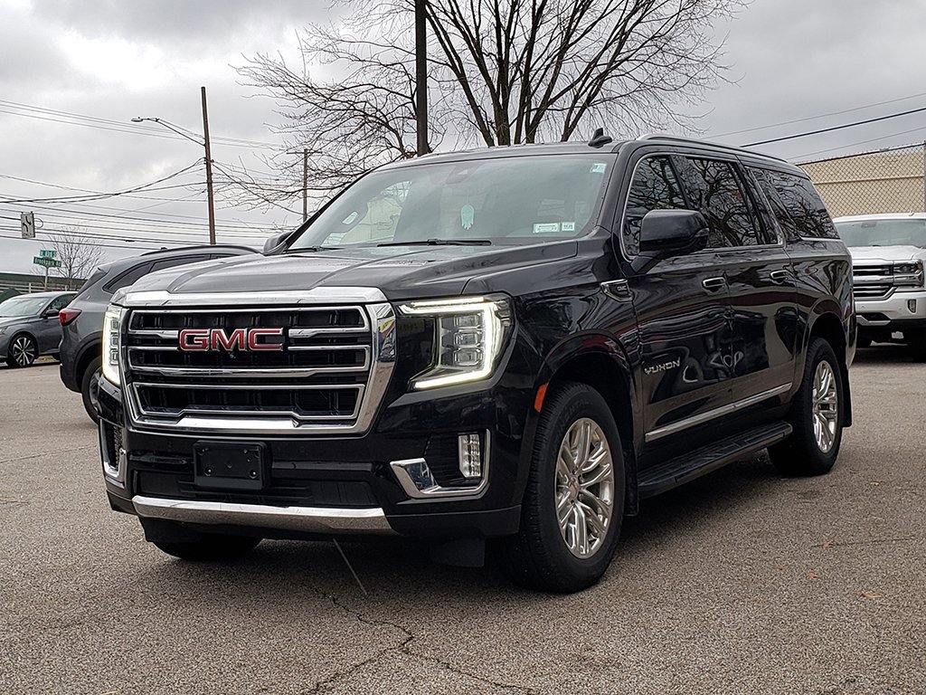 Used 2021 GMC Yukon XL SLT image 1