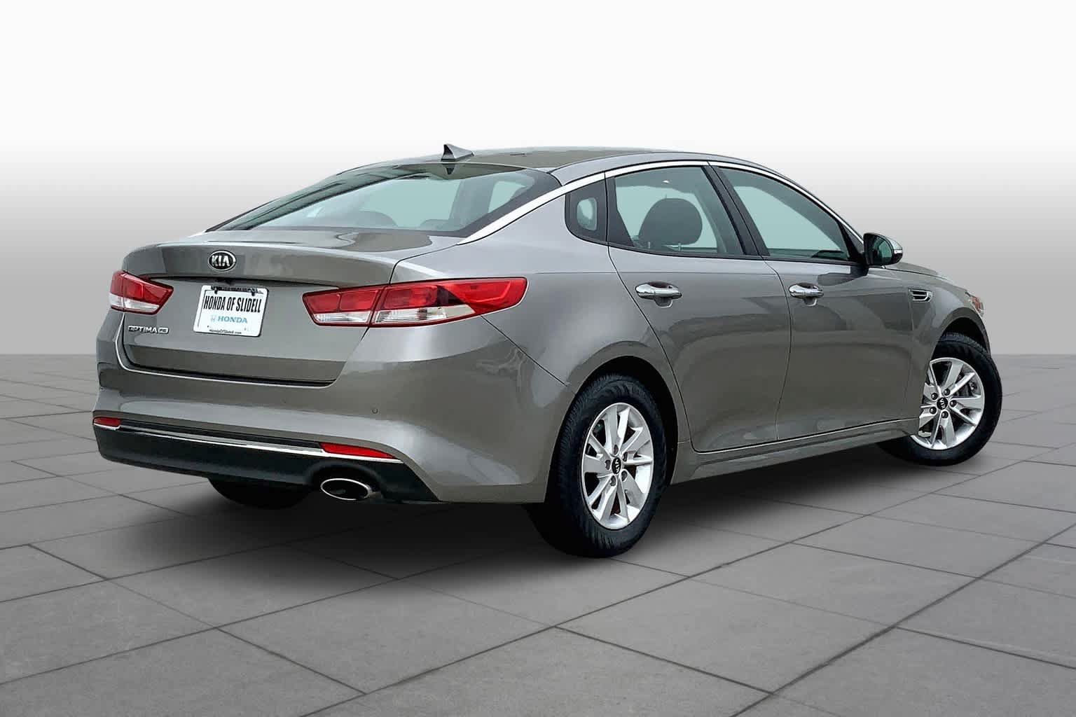Used 2018 Kia Optima LX FWD image 13