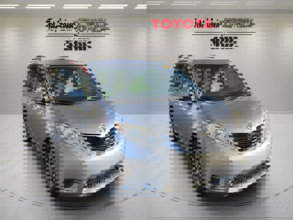 Used 2013 Toyota Sienna LE
