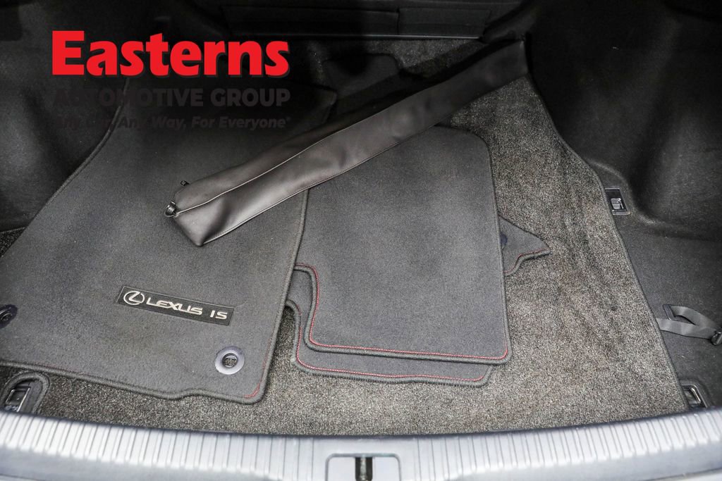 Used 2018 Lexus IS 300 AWD image 9