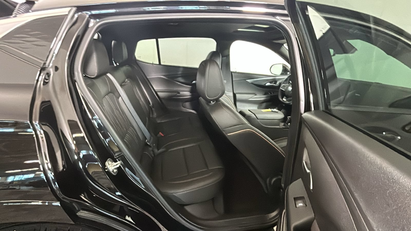 Used 2024 Buick Envista Avenir FWD image 34