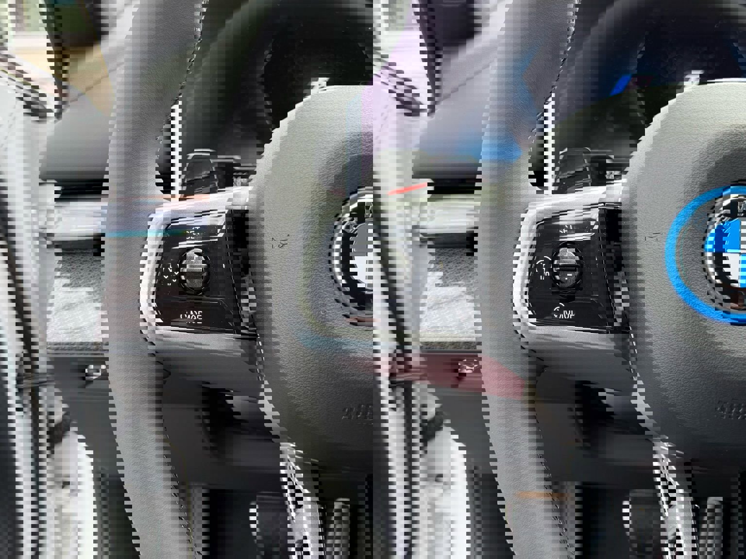 New 2026 BMW i5 eDrive40 w/ M Sport Package image 25