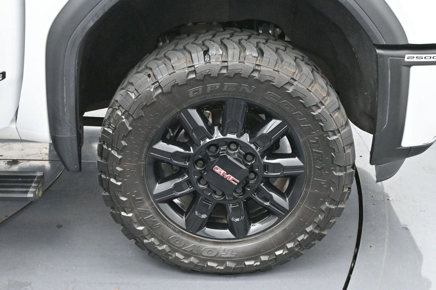 Used 2024 GMC Sierra 2500 AT4 w/ AT4 Premium Plus Package AWD/4WD image 35