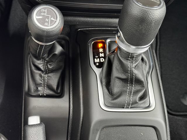 New 2026 Jeep Gladiator Sport AWD/4WD image 37