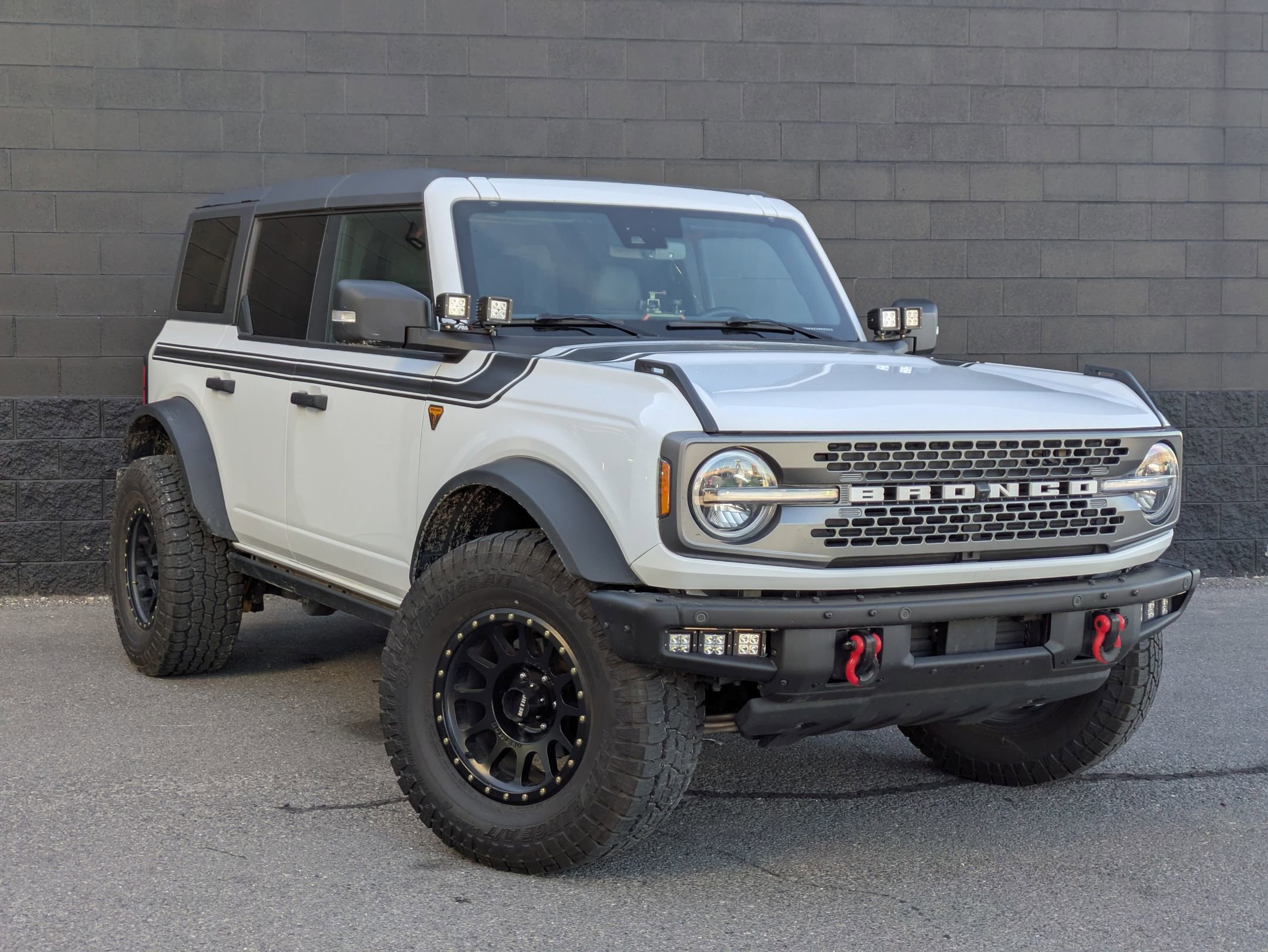 Used 2023 Ford Bronco Badlands image 3