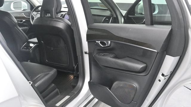 Used 2018 Volvo XC90 T6 Momentum w/ Convenience Package AWD/4WD image 17