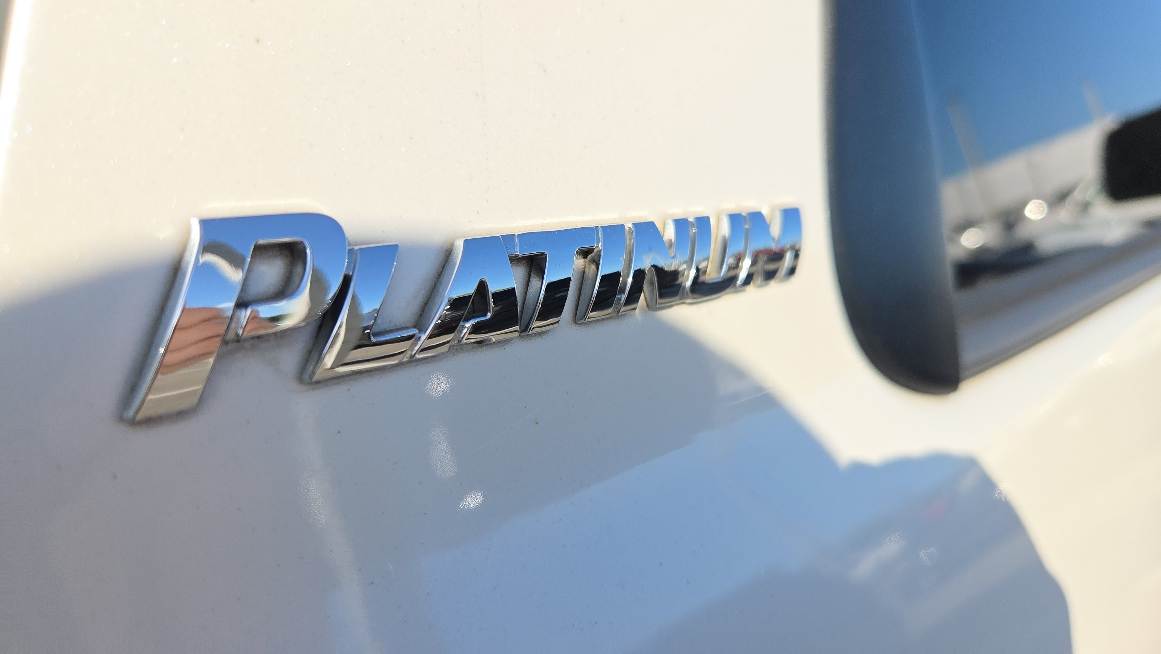 Used 2017 Toyota Sequoia Platinum image 18