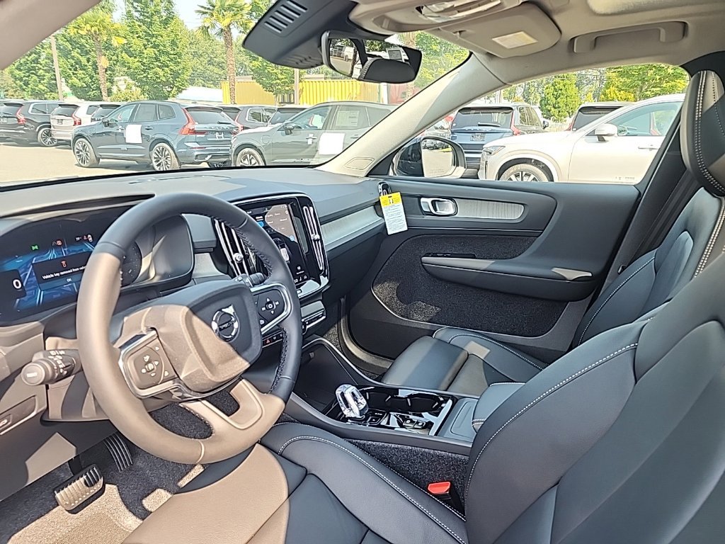 New 2026 Volvo XC40 B5 Plus w/ Protection Package Premier AWD/4WD image 12