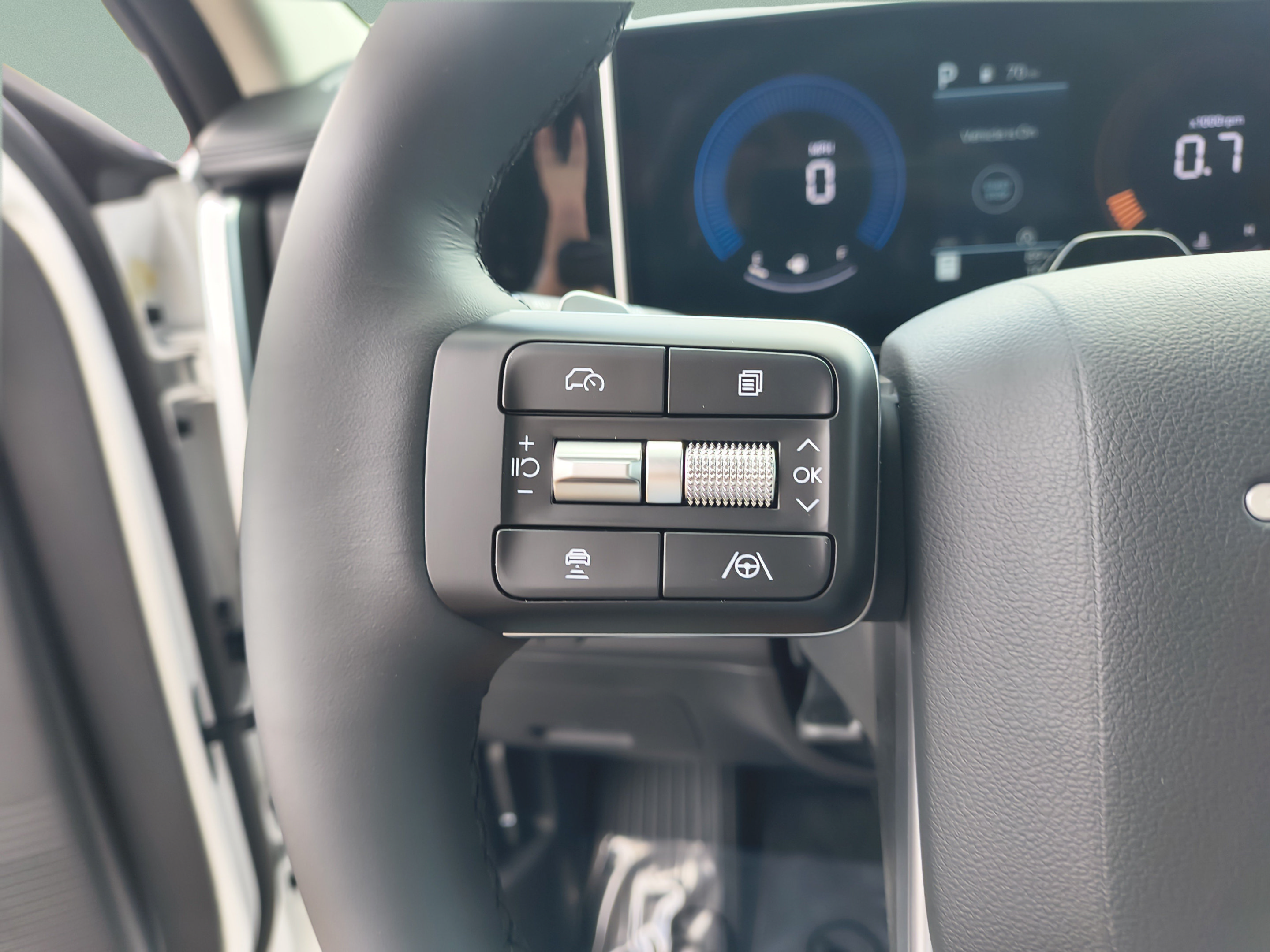 New 2027 Hyundai Santa Fe SEL FWD image 30