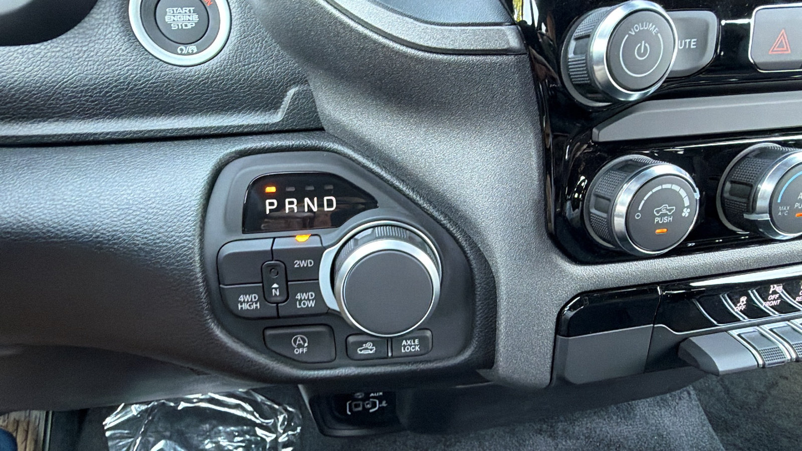 New 2026 RAM 1500 Warlock AWD/4WD image 26