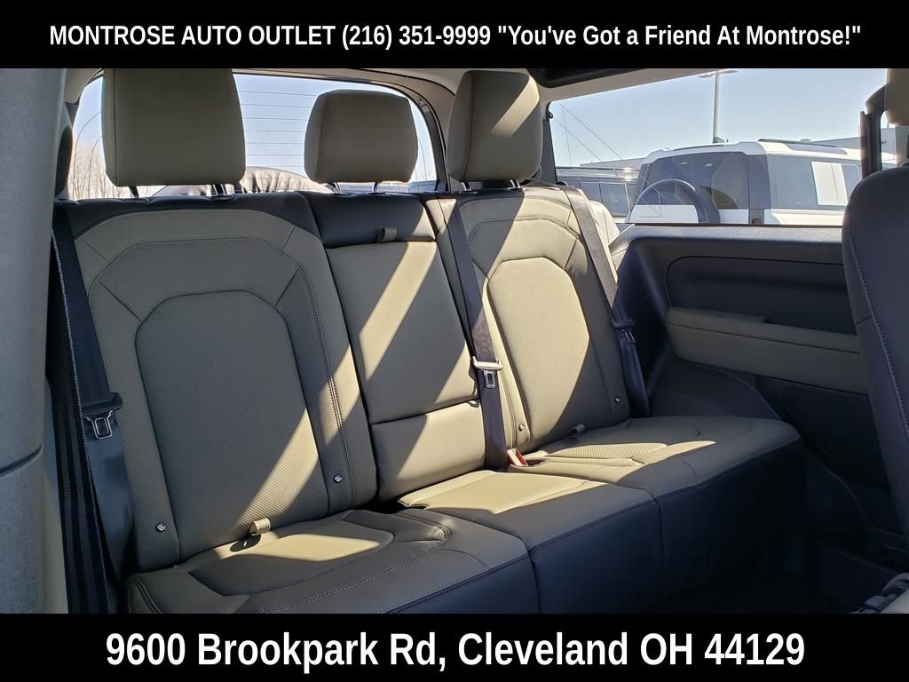 New 2025 Land Rover Defender 90 S image 6