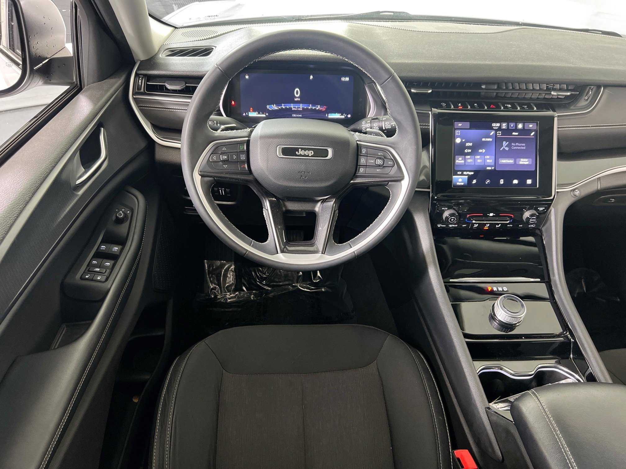Used 2023 Jeep Grand Cherokee L Laredo AWD/4WD image 21