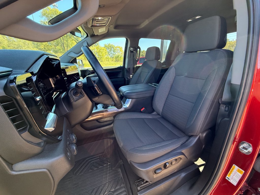 Certified 2024 Chevrolet Silverado 1500 RST AWD/4WD image 16