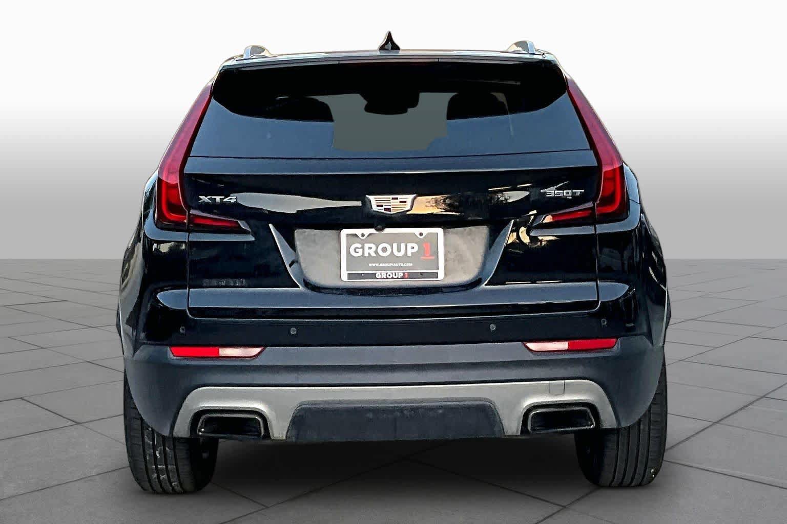 Used 2020 Cadillac XT4 Premium Luxury w/ Cold Weather Package FWD image 5