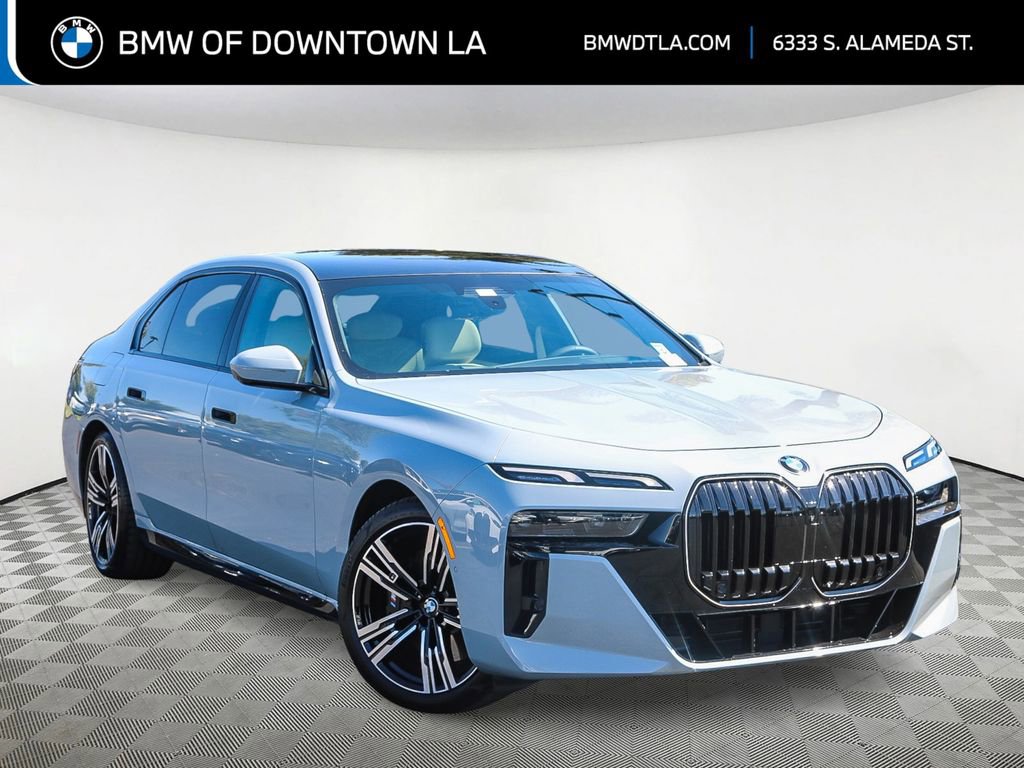Used 2025 BMW 760i xDrive image 1