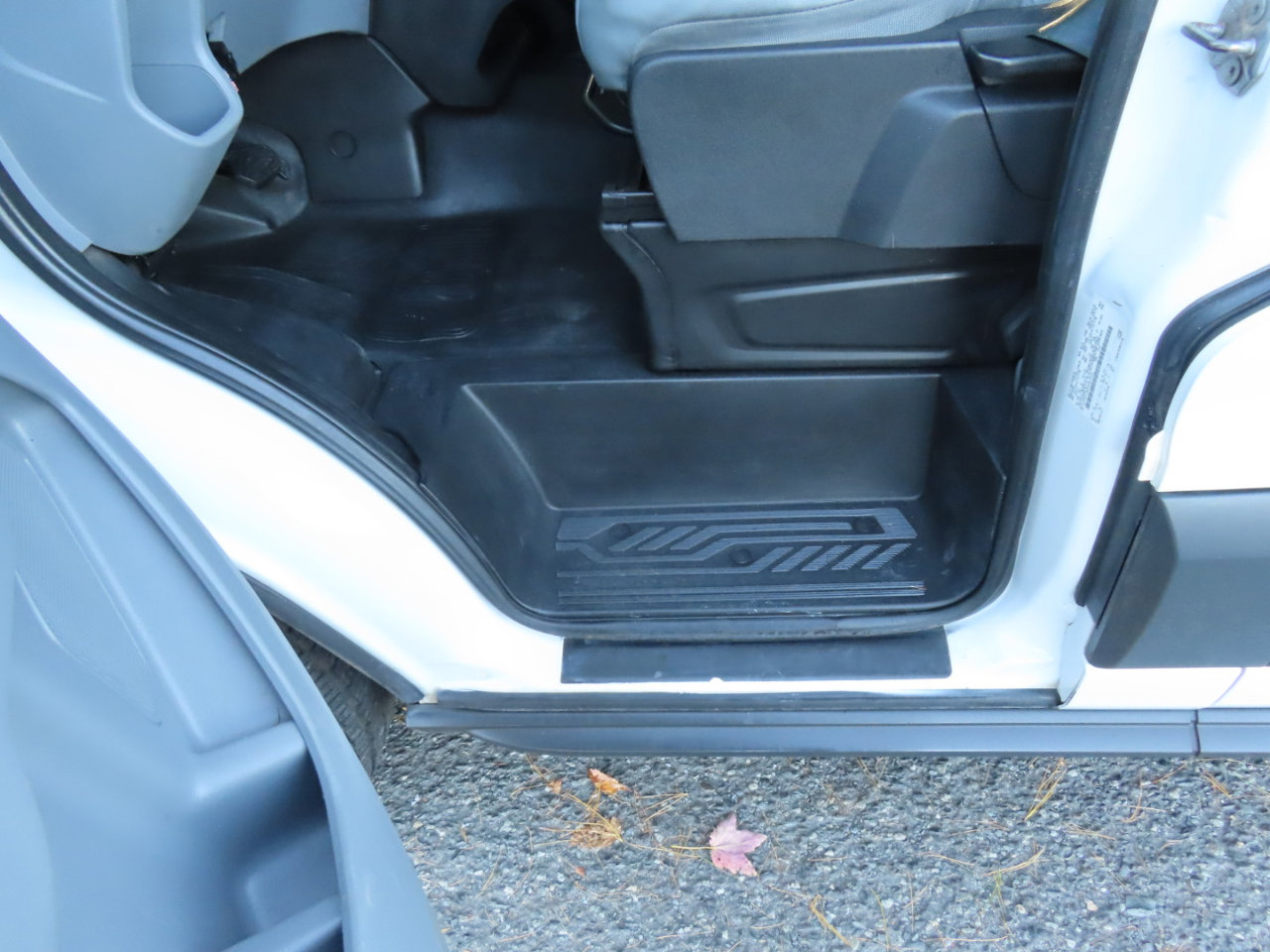 Used 2016 Ford Transit 150 130 Low Roof image 7