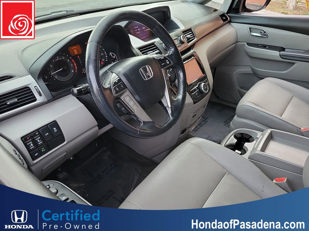 Used 2016 Honda Odyssey Touring Elite image 9