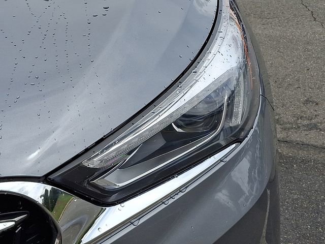 Used 2018 Buick Enclave Essence image 9