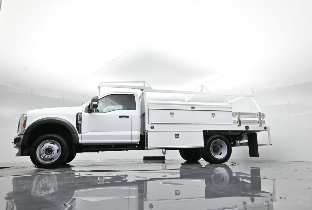 New 2025 Ford F550 4x4 Regular Cab Super Duty image 7