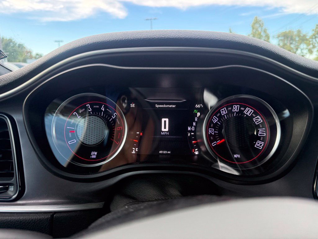 Used 2020 Dodge Challenger R/T w/ Driver Convenience Group RWD image 18