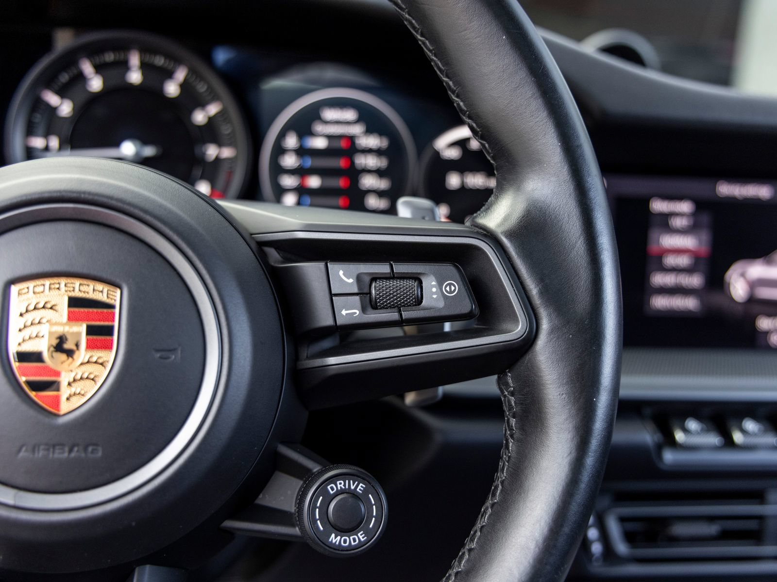 Certified 2020 Porsche 911 Carrera S RWD image 37