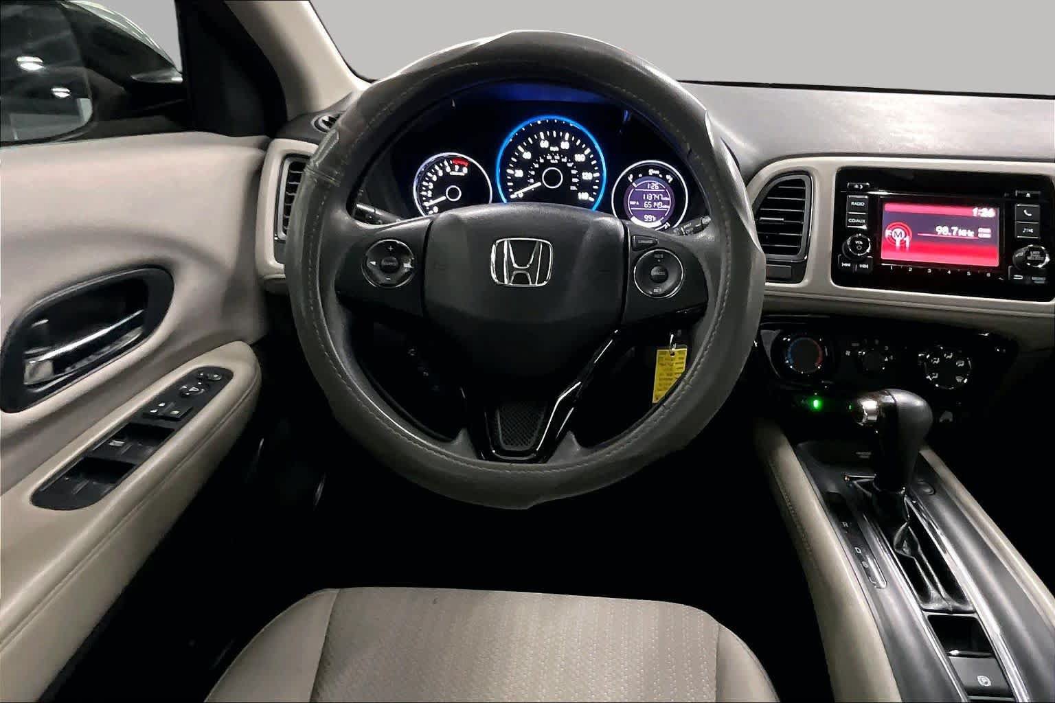 Used 2017 Honda HR-V LX image 5