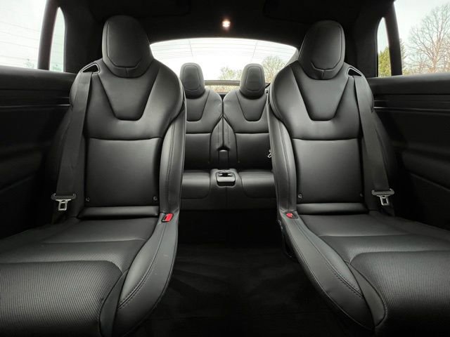 Used 2025 Tesla Model X image 8