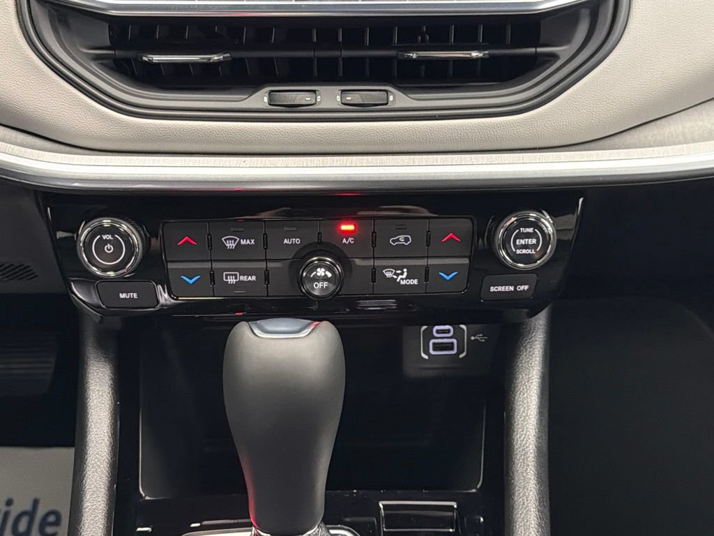 New 2026 Jeep Compass Limited AWD/4WD image 13
