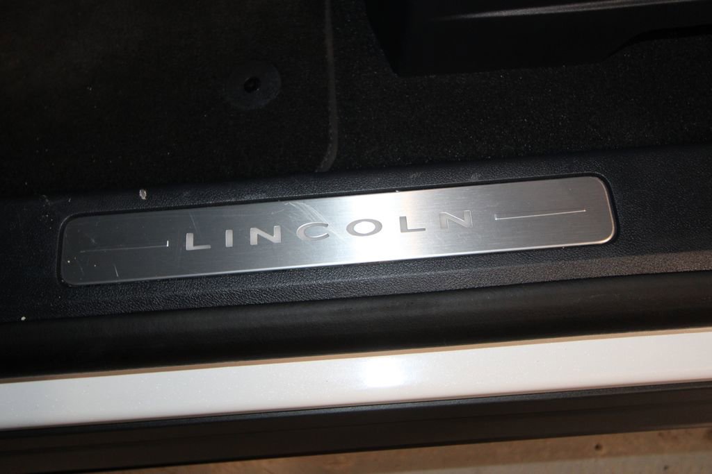 Used 2025 Lincoln Aviator Reserve w/ Jet Appearance Package image 7